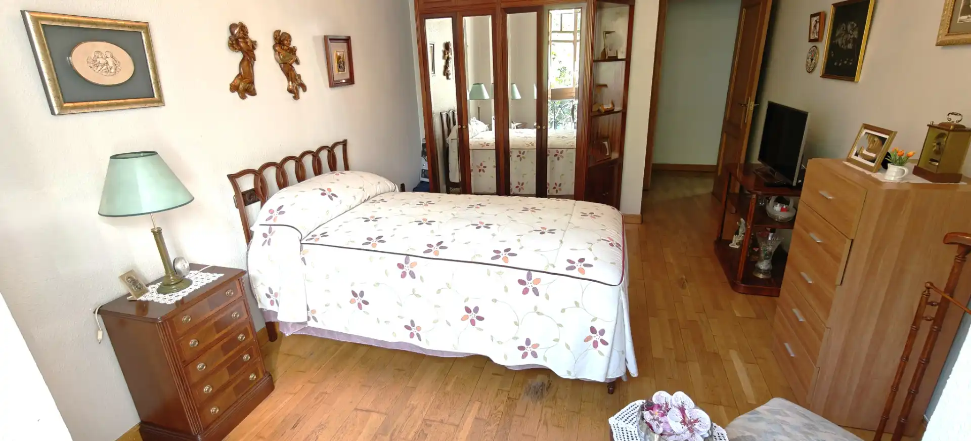 Bedroom of Flat for sale in Zaragoza  with Air Conditioner, Heating and Parquet flooring
