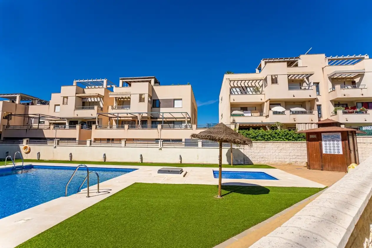 Swimming pool of Flat for sale in Vélez-Málaga  with Air Conditioner, Terrace and Community pool
