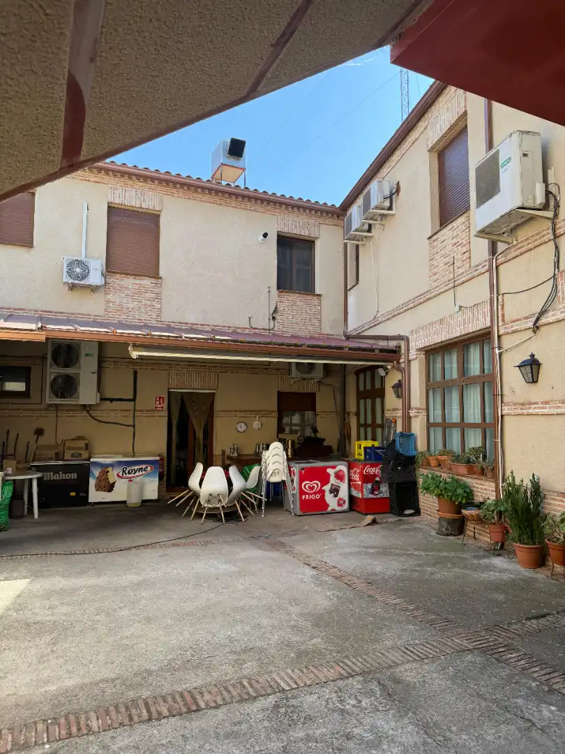 Edificio en venta en Malpica de Tajo con Alarma