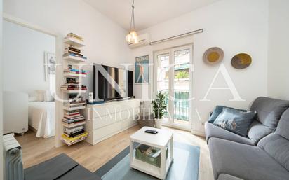 Living room of Flat for sale in  Madrid Capital  with Air Conditioner, Heating and Terrace