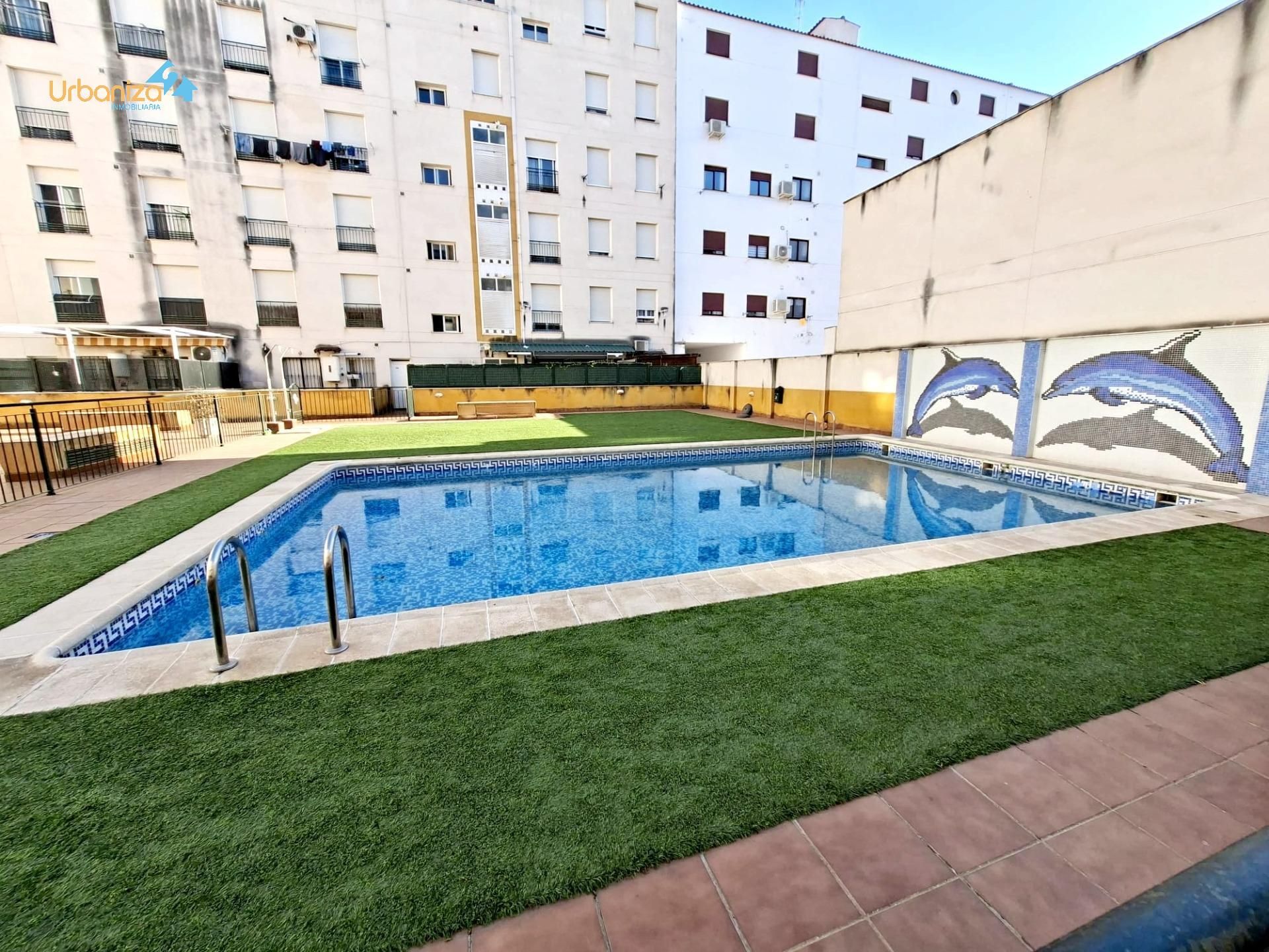 Swimming pool of Apartment for sale in Badajoz Capital  with Air Conditioner, Heating and Community pool
