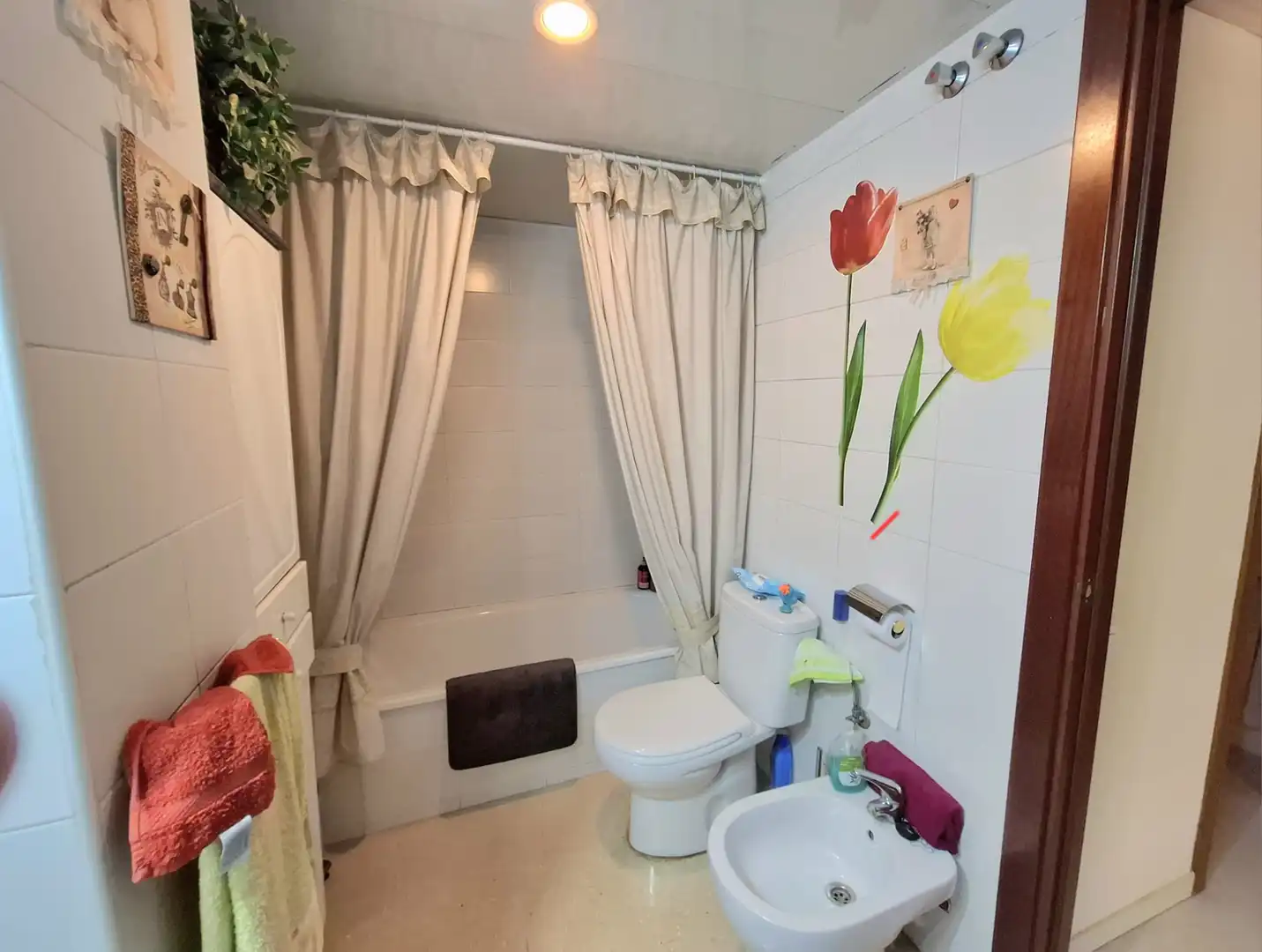 Bathroom of Flat for sale in Cerdanyola del Vallès  with Heating, Oven and Balcony