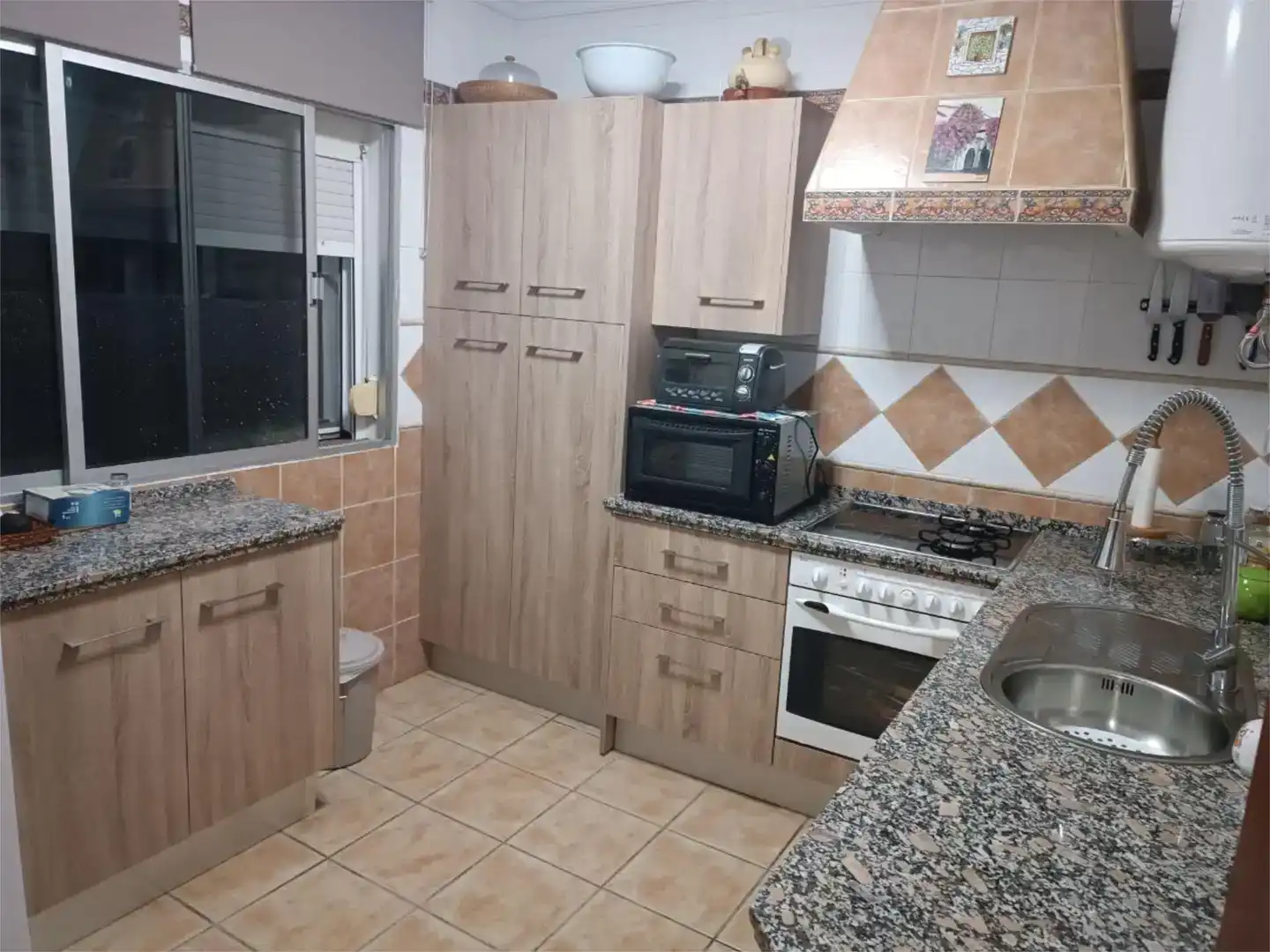 Cuina de Pis en venda en Castilblanco de los Arroyos amb Aire condicionat, Jardí privat i Piscina