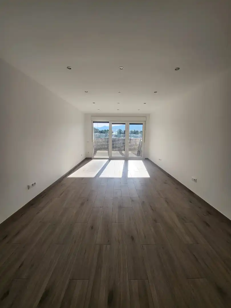 Sala de estar de Casa adosada en venta en Villalbilla con Calefacción, Jardín privado y Trastero