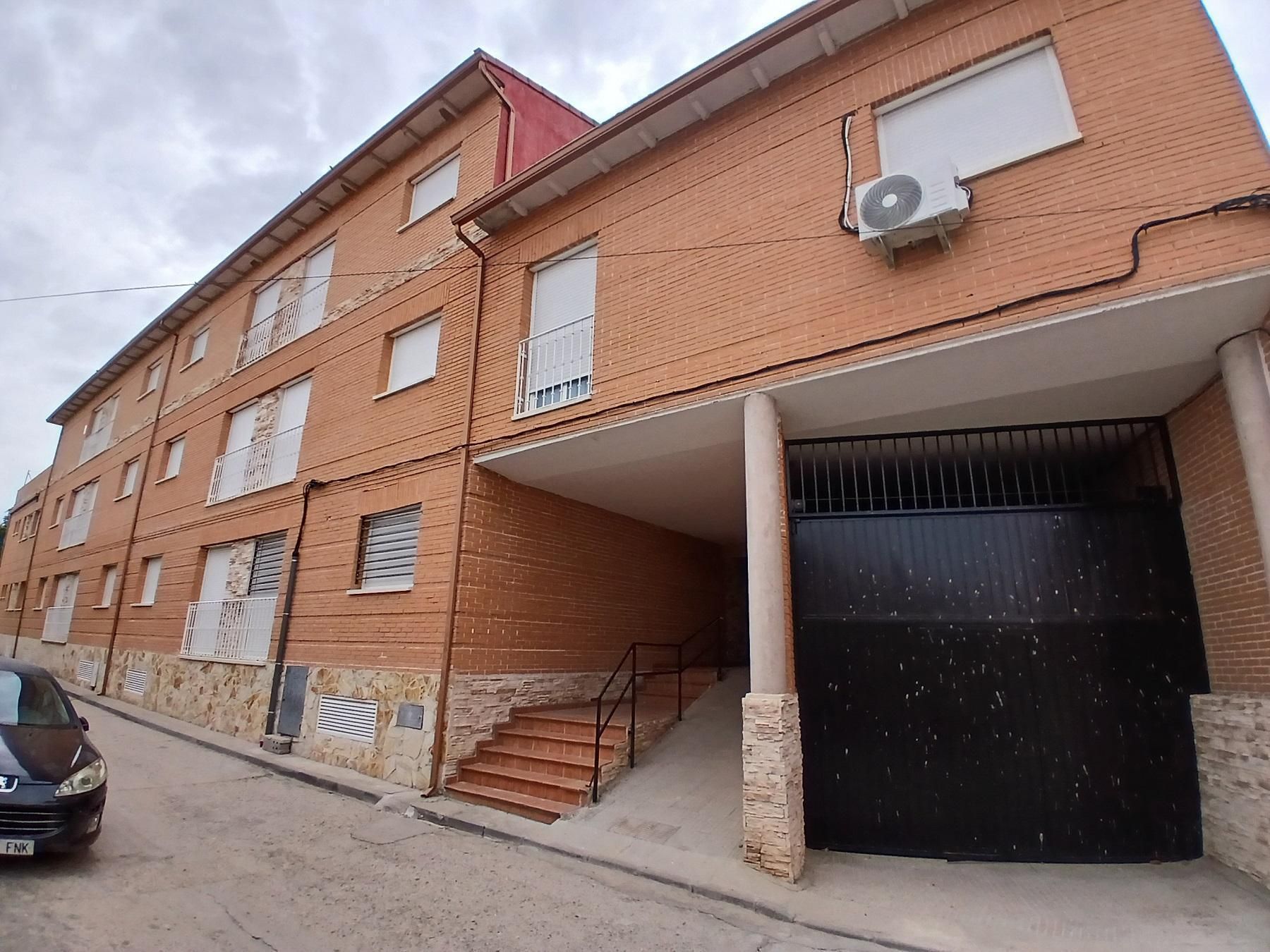 Exterior view of Box room for sale in Santa Olalla