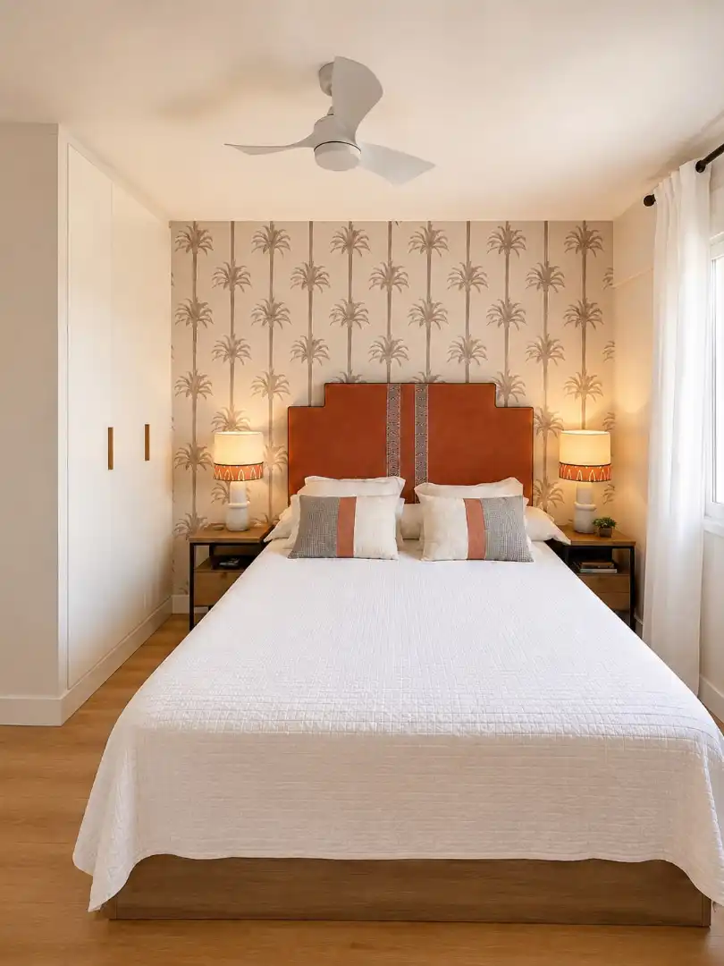 Bedroom of Houses for sale in Sevilla  with Air Conditioner, Parquet flooring and Balcony