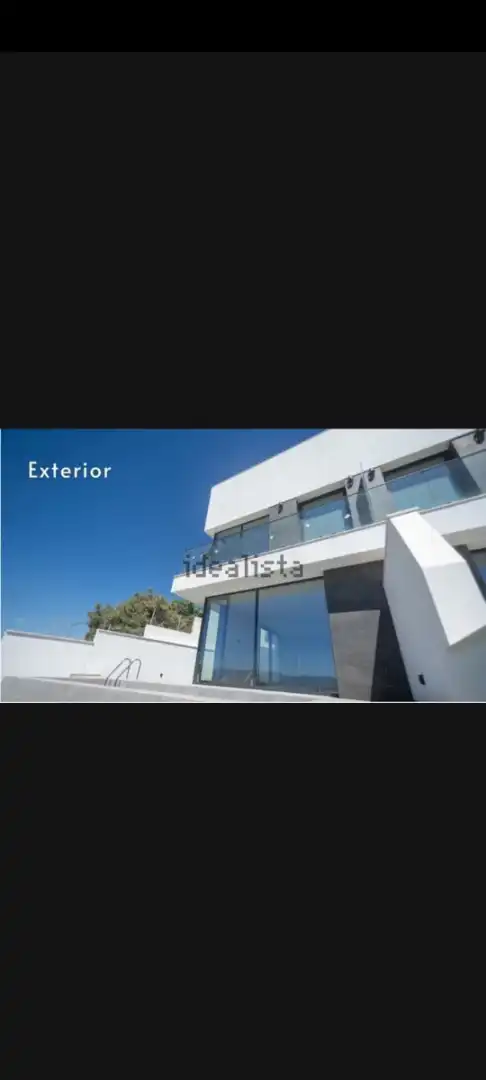 Vista exterior de Casa o xalet en venda en Málaga amb Moblat