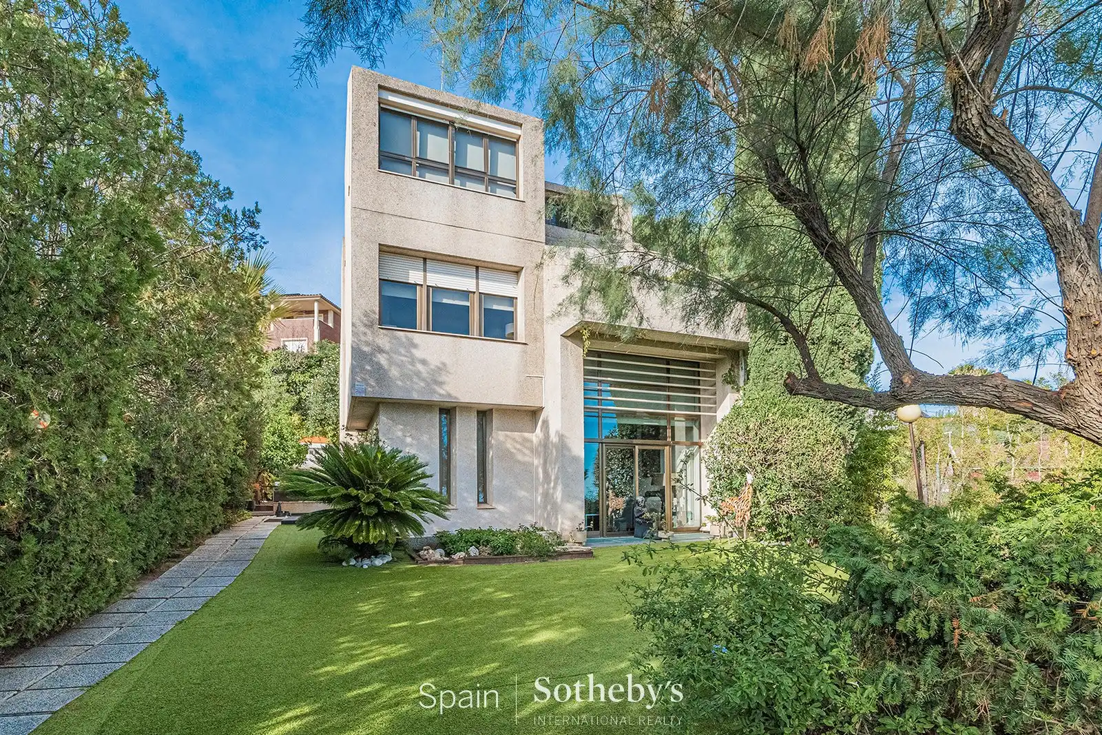 Casa con jardín en venta en Carrer de l'Est, imagen 3