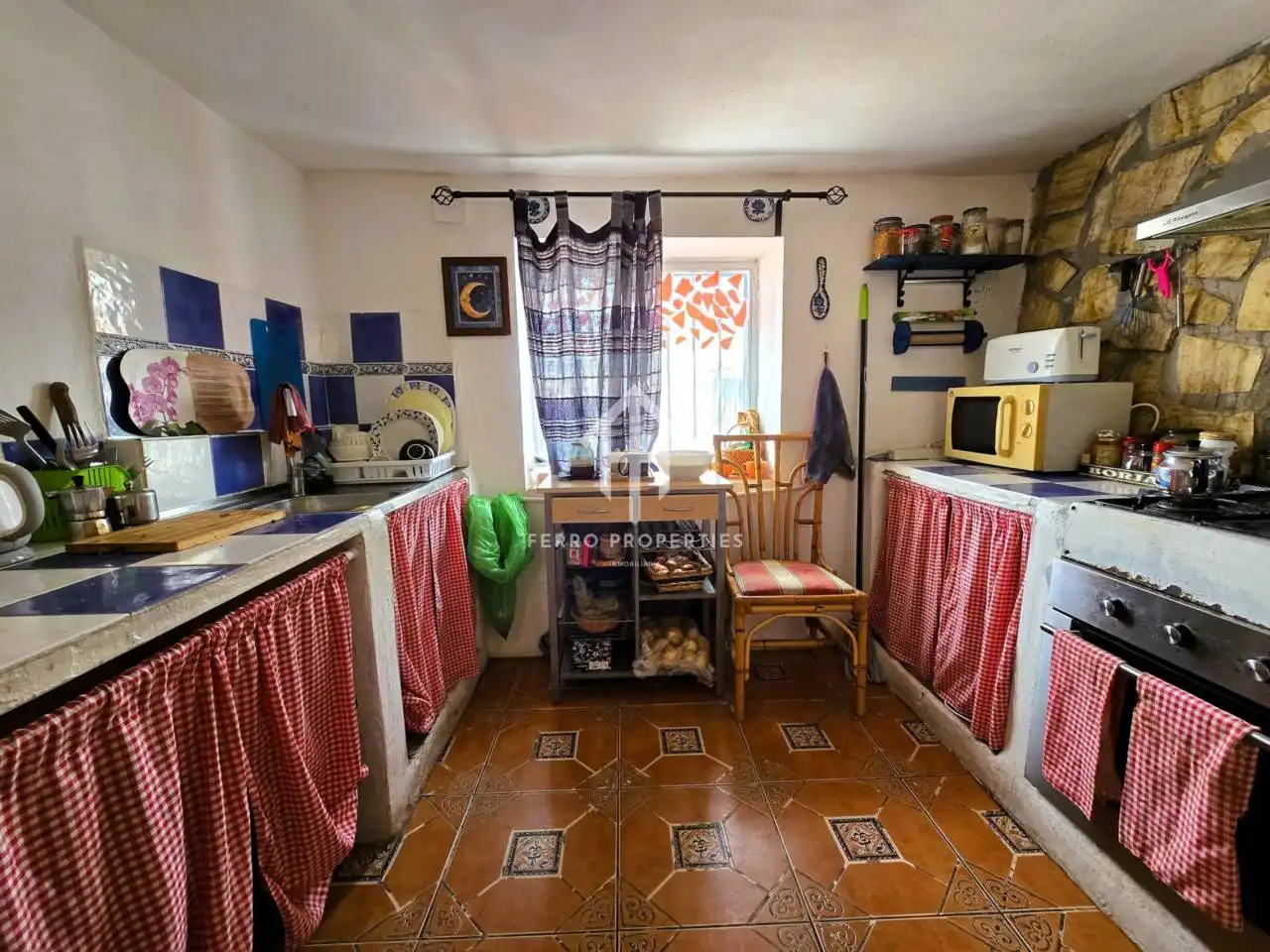 Cuina de Casa o xalet en venda en Loja amb Terrassa i Moblat