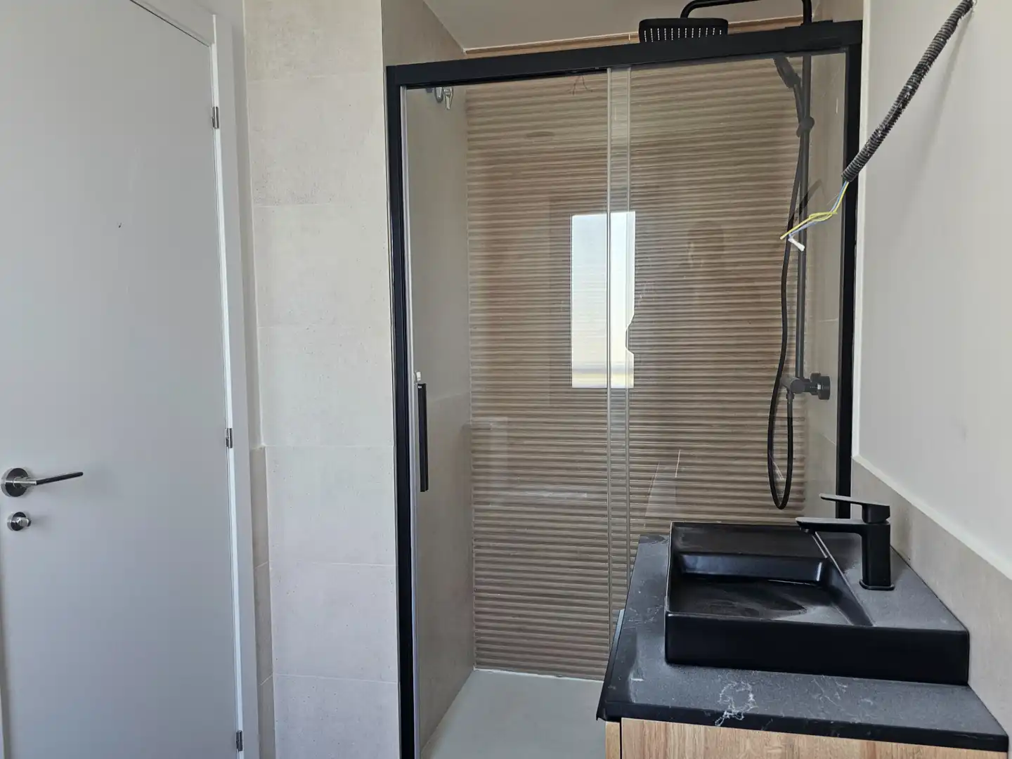 Bathroom of Flat for sale in Tomares  with Air Conditioner, Heating and Parquet flooring