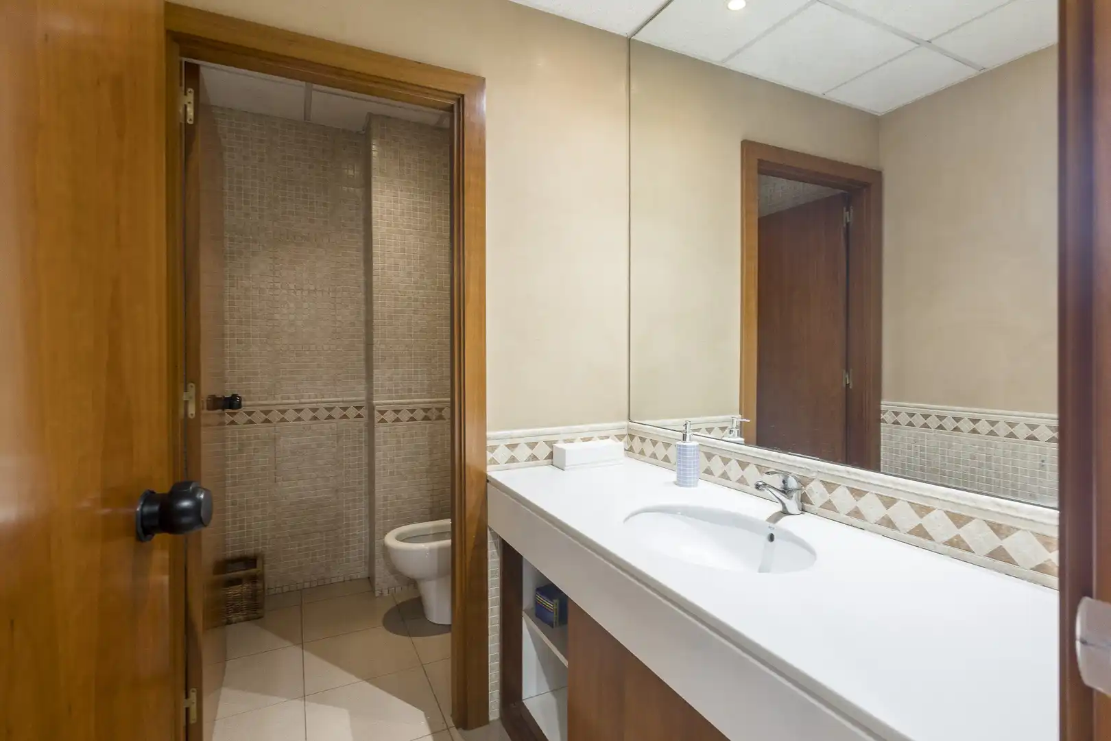 Baño de Oficina en venta en Sant Martí