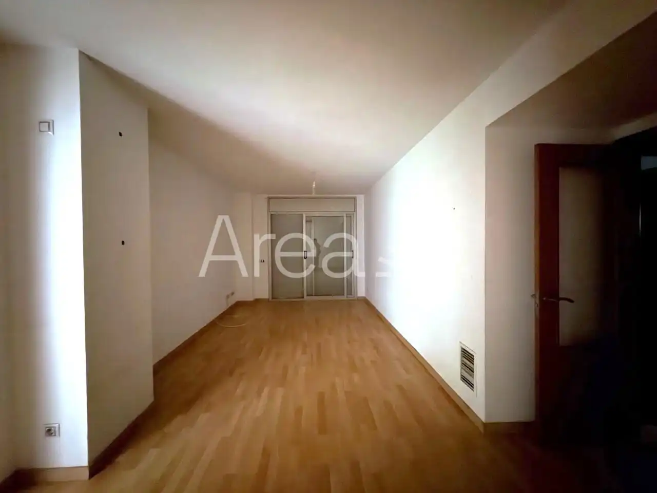 Piso en venta en Mataró con Jardín privado, Balcón y Piscina comunitaria