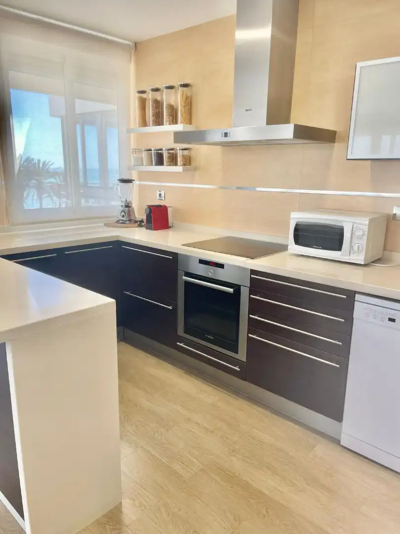 Cuina de Apartament en venda en Benicasim / Benicàssim amb Aire condicionat, Terrassa i Traster