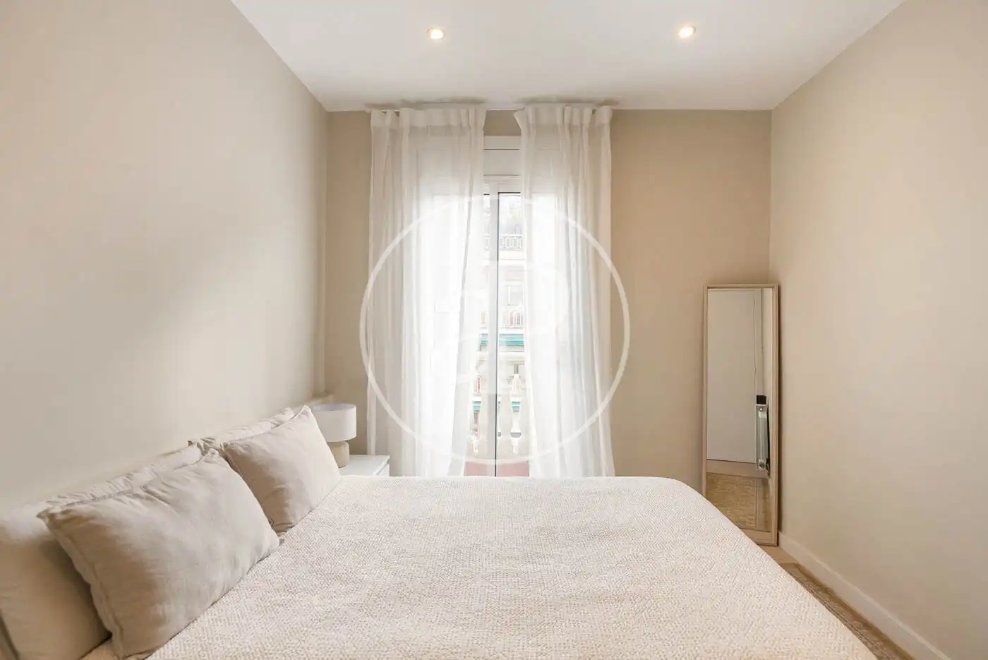 Flat with terrace to rent in Dos de Maig, imagen 7