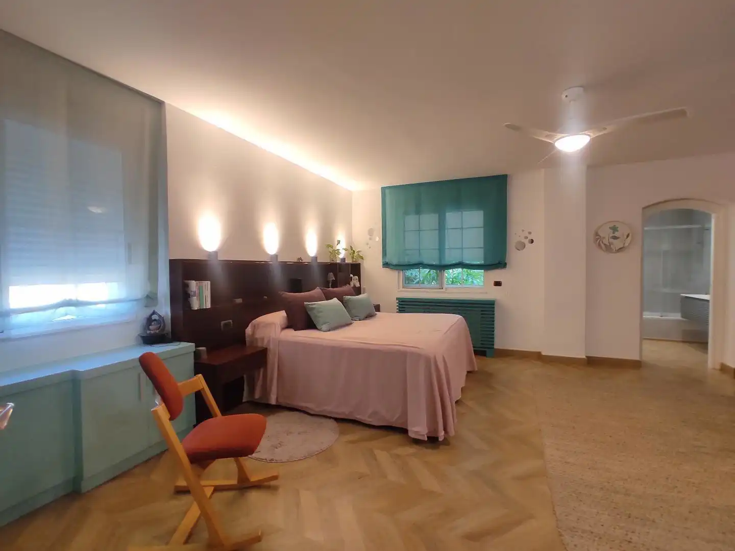Dormitori de Casa o xalet en venda en Castellón de la Plana / Castelló de la Plana amb Terrassa, Traster i Moblat