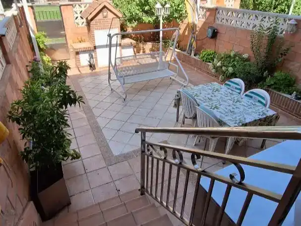 Terrassa de Casa o xalet en venda en Villalbilla amb Aire condicionat, Piscina i Balcó