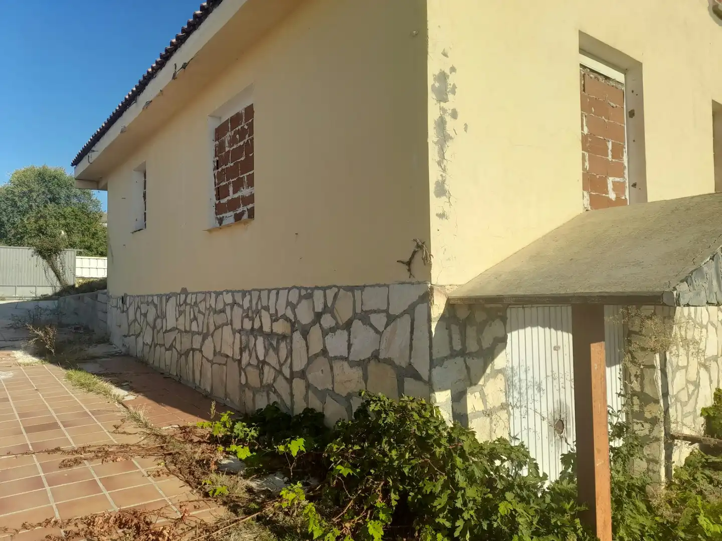 Exterior view of Houses for sale in Torrejón del Rey, Guadalajara
