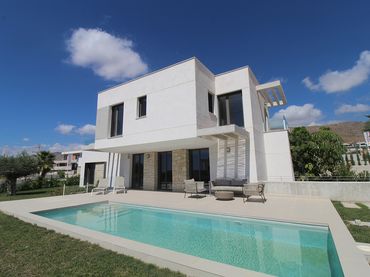 Maison avec balcon à vendre à Golf Bahía