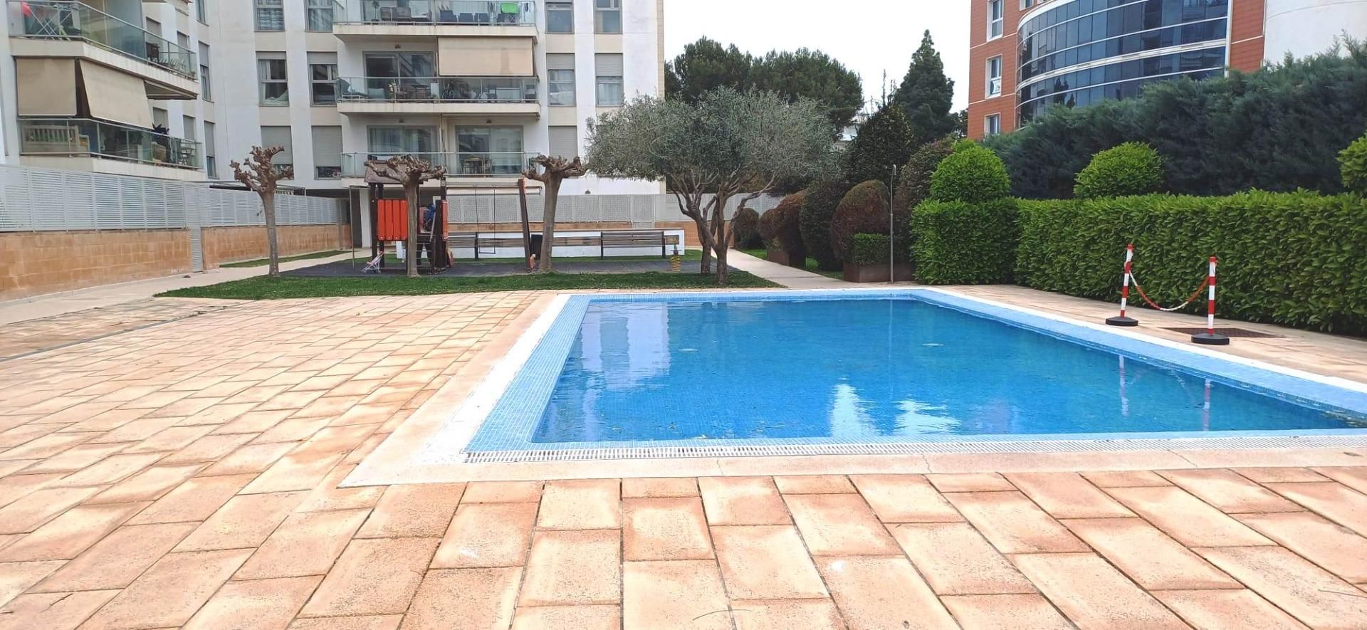 Piscina de Pis en venda en  Palma de Mallorca amb Aire condicionat, Calefacció i Jardí privat