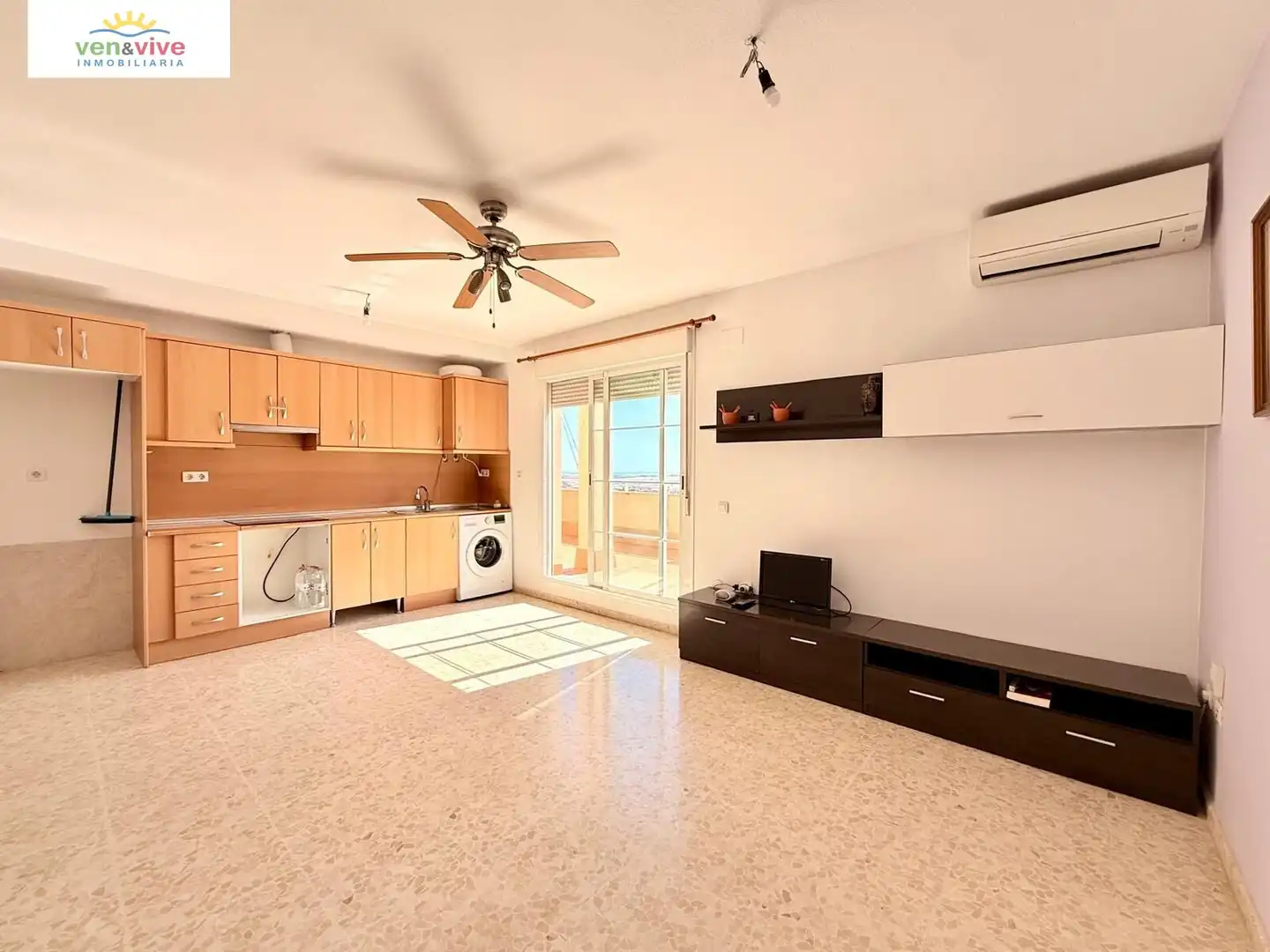 Living room of Flat for sale in Roquetas de Mar  with Air Conditioner, Terrace and Community pool