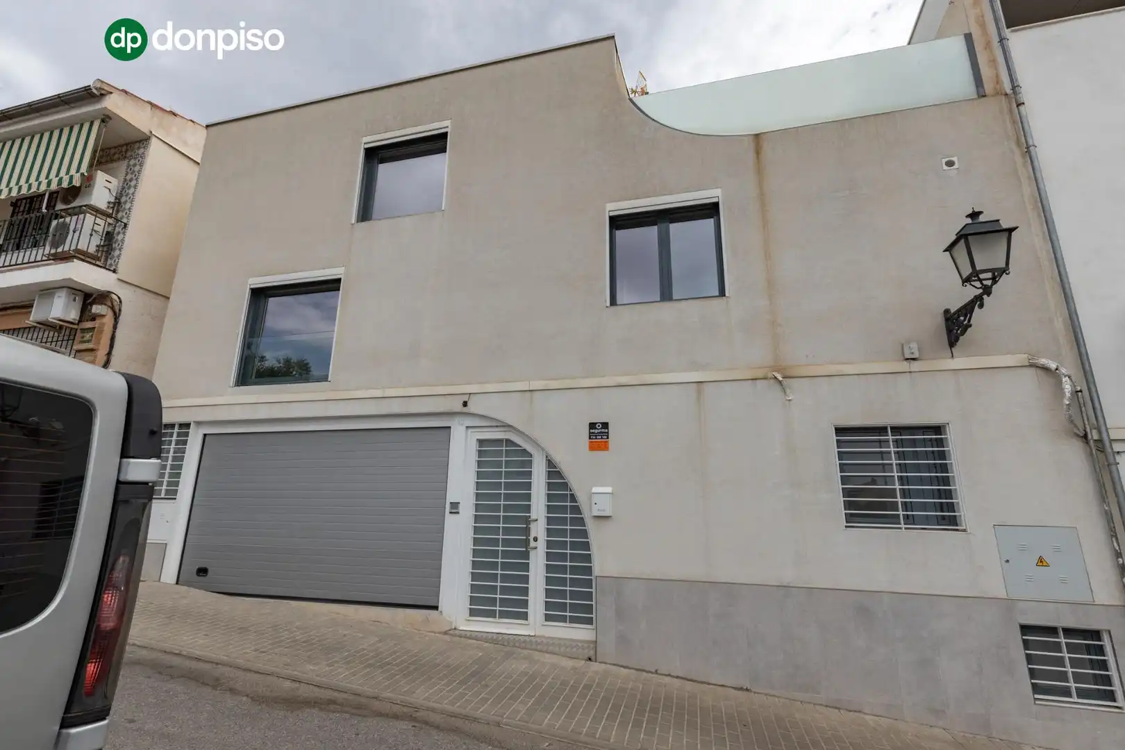Vista exterior de Casa o chalet en venta en Granada con Calefacción, Terraza y Trastero