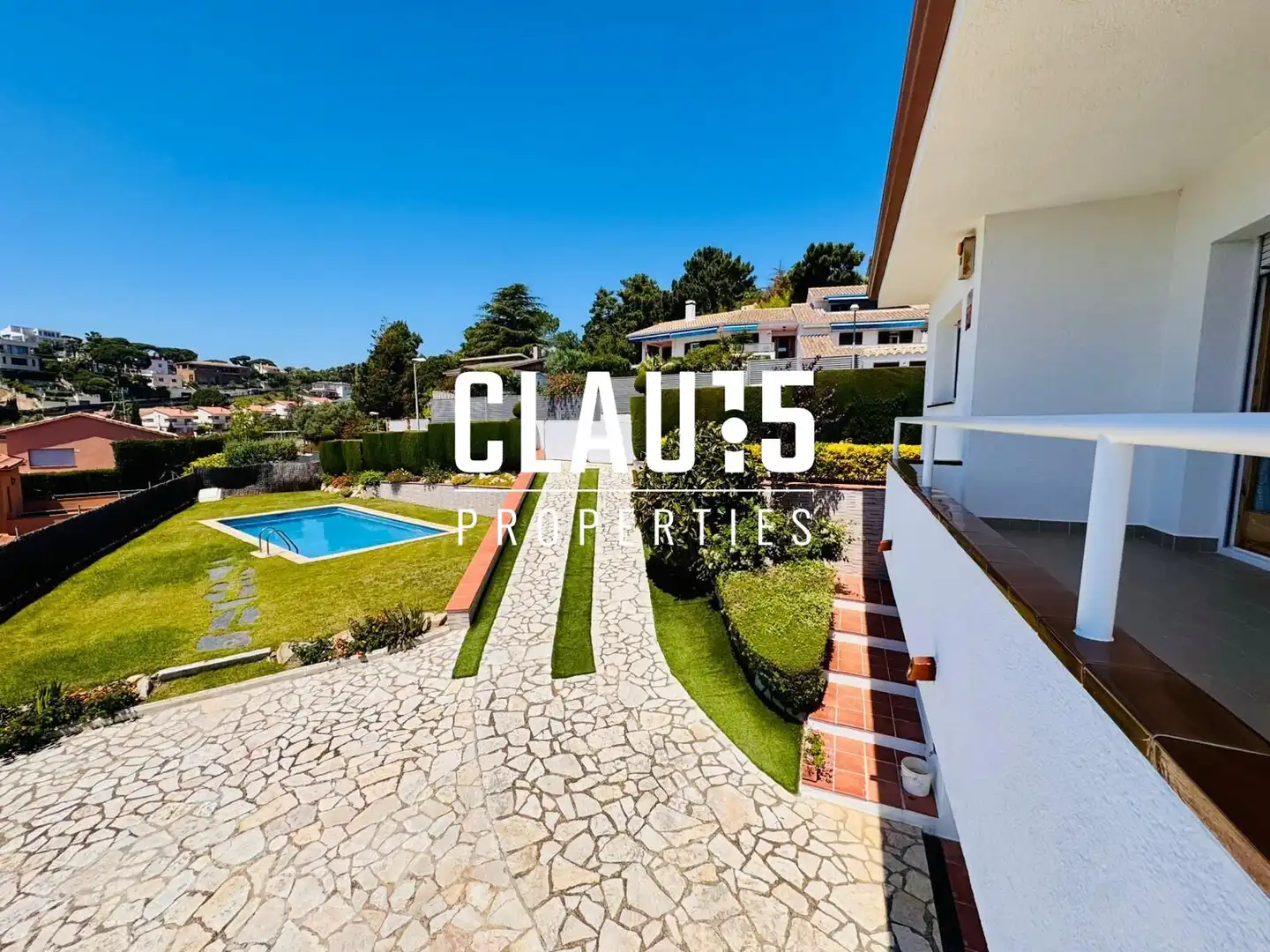 Vista exterior de Casa o chalet en venta en Sant Pol de Mar con Jardín privado, Terraza y Piscina