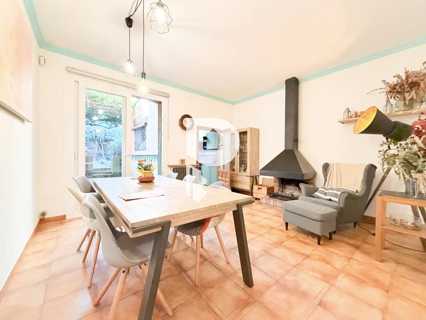 Cocina de Casa adosada en venta en Sant Vicenç Dels Horts con Aire acondicionado, Calefacción y Jardín privado