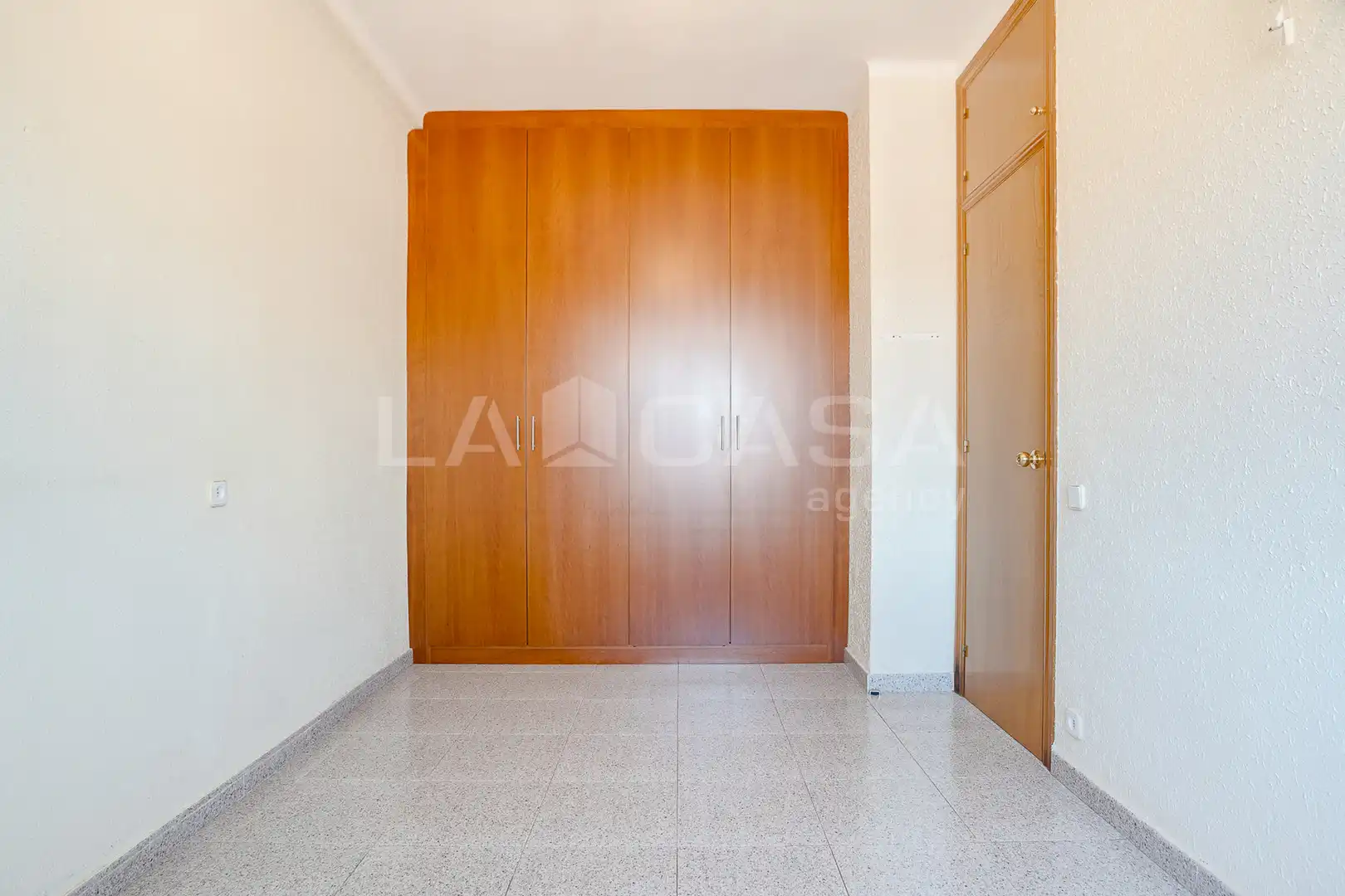 Habitación de Piso en venta en Barcelona con Calefacción y Balcón