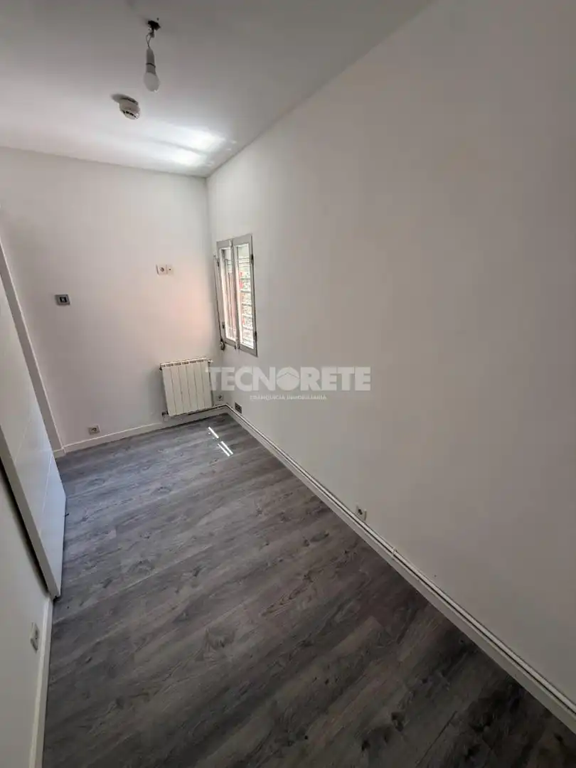 Dormitori de Pis en venda en Madrid amb Calefacció