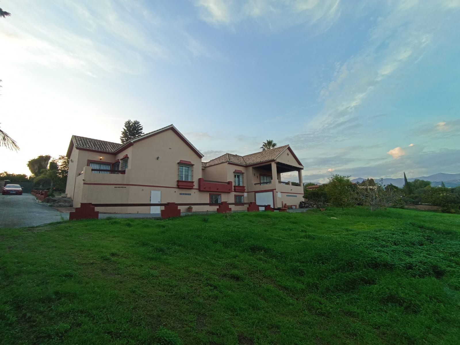Exterior view of House or chalet for sale in Estepona  with Private garden, Terrace and Storage room