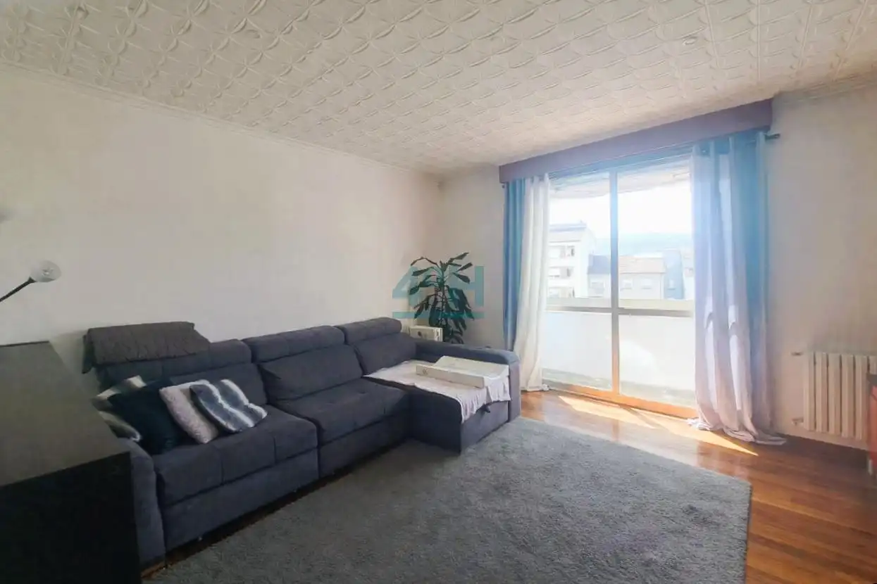Living room of Flat for sale in Ourense Capital   with Heating, Parquet flooring and Storage room