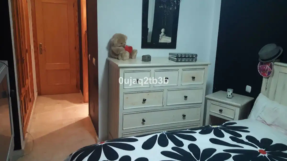 Dormitori de Apartament en venda en Estepona amb Aire condicionat, Terrassa i Piscina comunitària