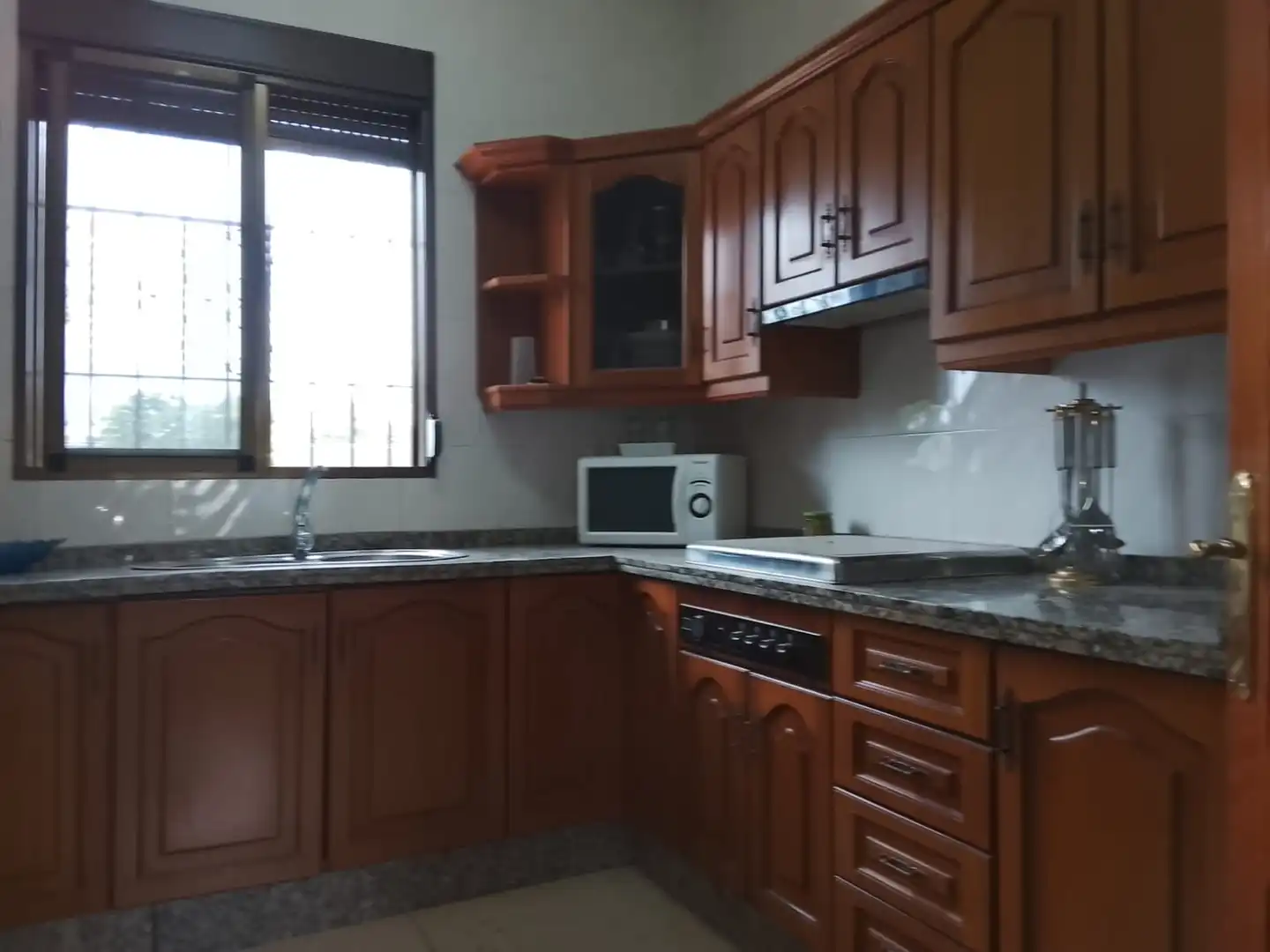 Cuina de Finca rústica en venda en Córdoba amb Aire condicionat, Calefacció i Jardí privat