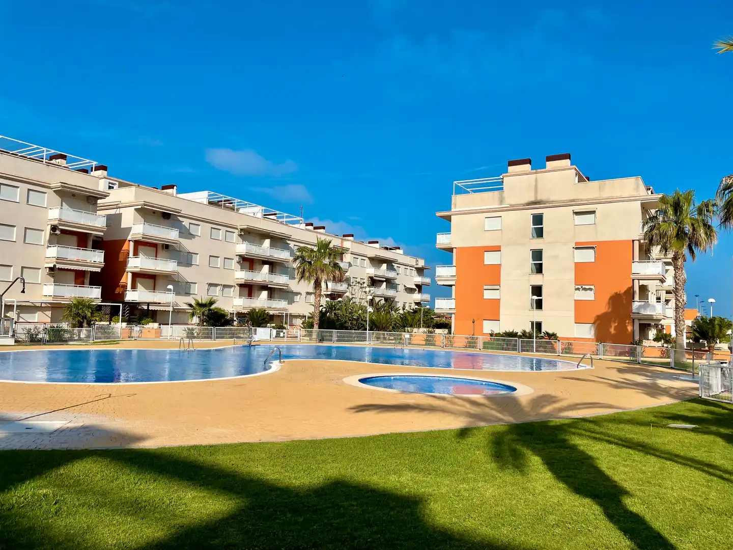 Apartamento de alquiler en V-01, Almenara
