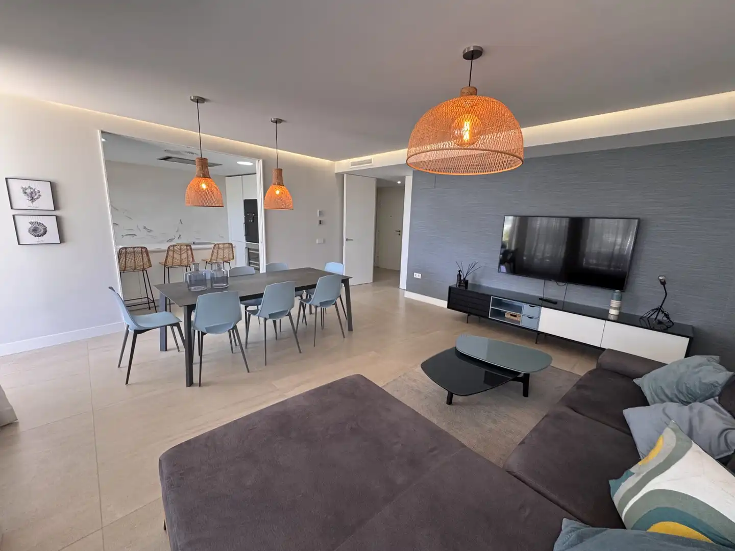 Sala de estar de Planta baja en venta en Estepona con Aire acondicionado, Terraza y Piscina