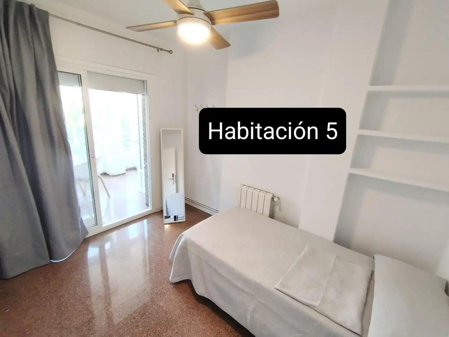 Habitación de Piso para compartir en Murcia con Aire acondicionado, Terraza y Amueblado
