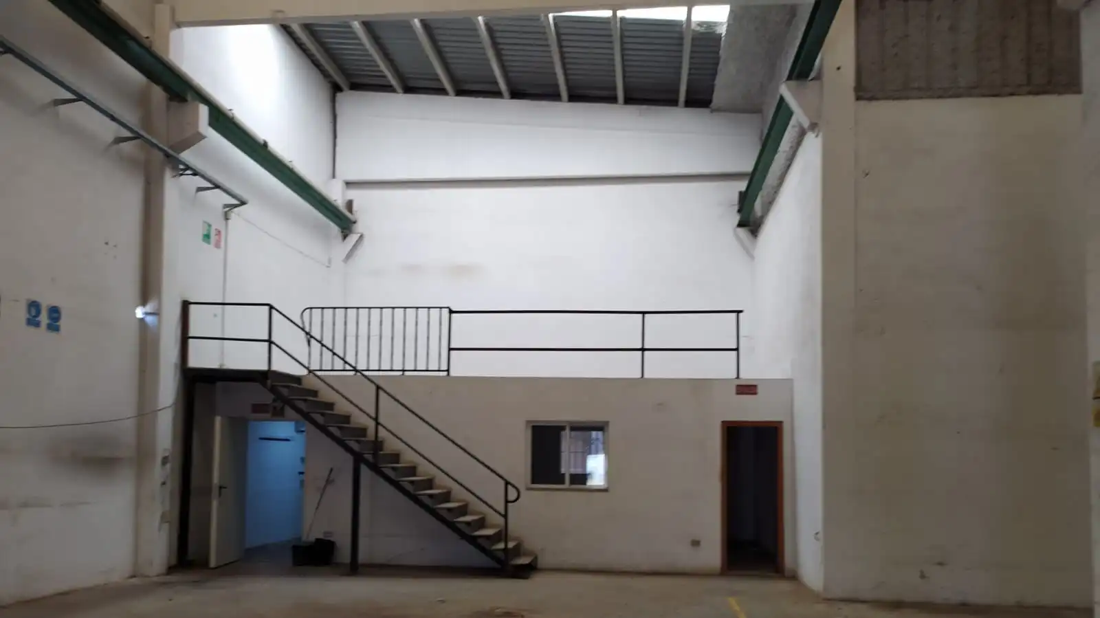 Nave industrielle à louer à Cheste