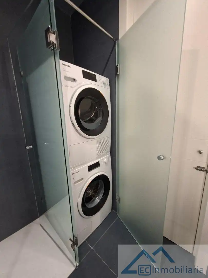 Baño de Piso en venta en Santander con Calefacción y Trastero