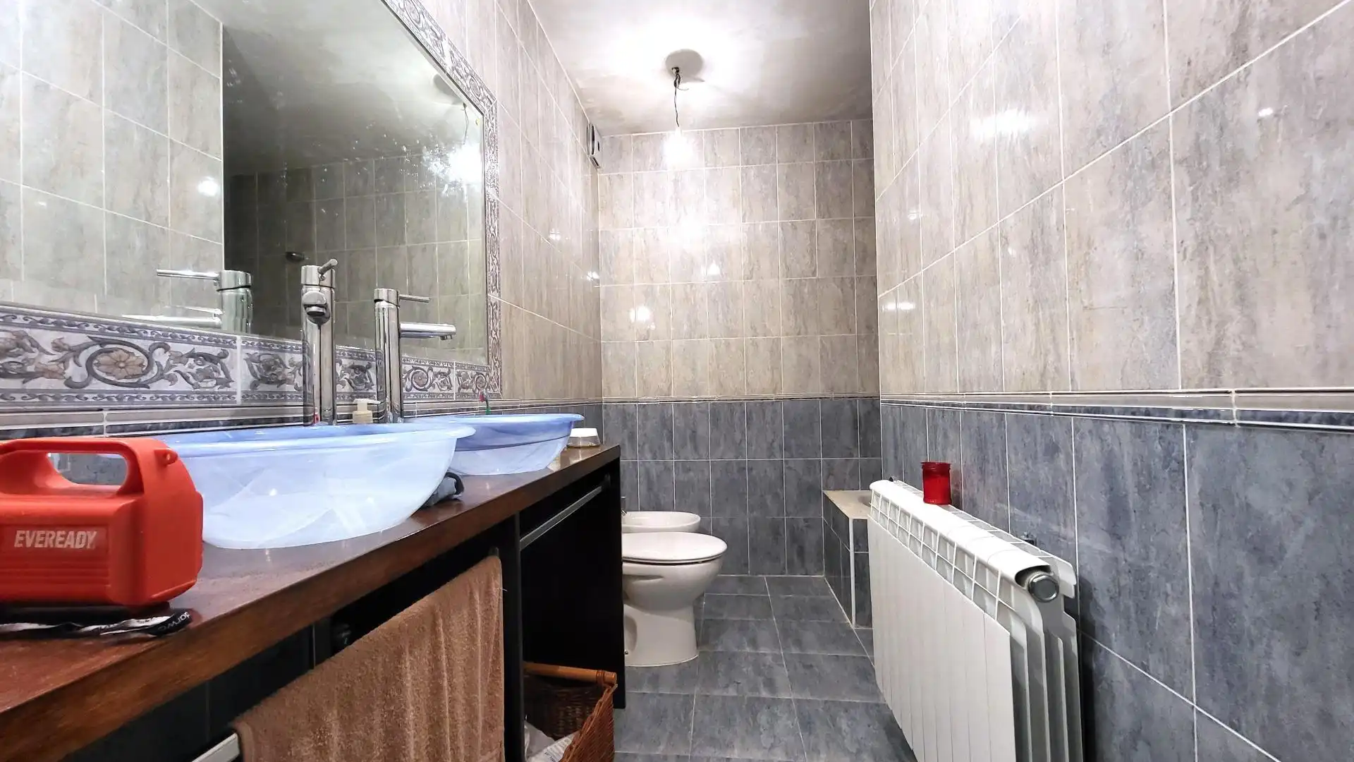 Bany de Casa o xalet en venda en Villanueva de Ávila amb Jardí privat, Terrassa i Traster