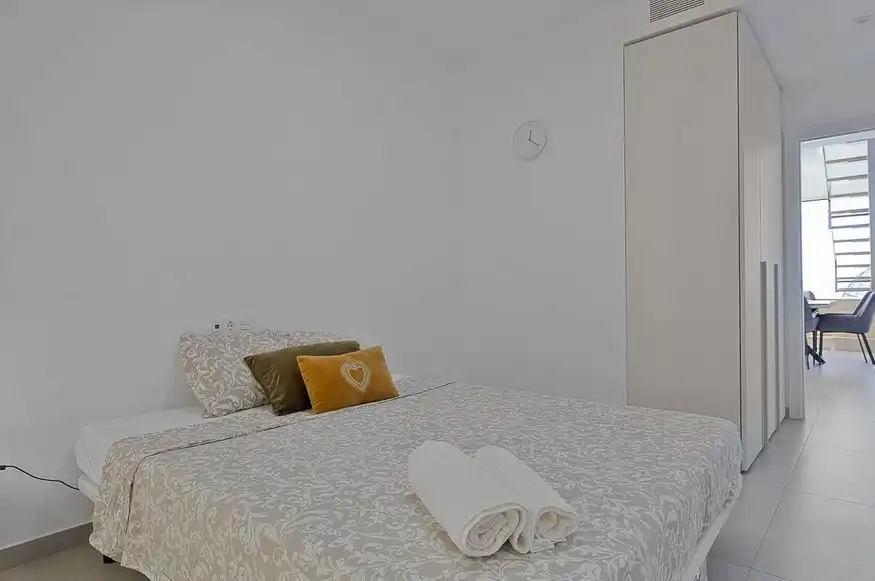Habitación de Ático en venta en Benalmádena con Aire acondicionado, Terraza y Trastero