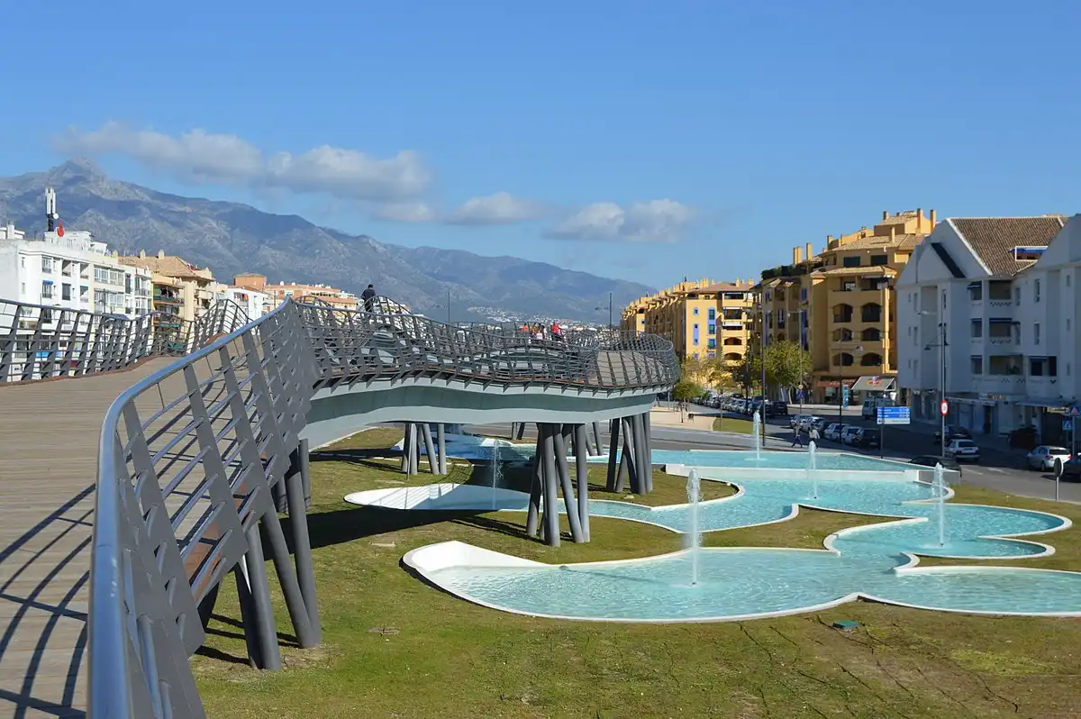 Vista exterior de Dúplex en venta en Marbella con Aire acondicionado, Calefacción y Trastero