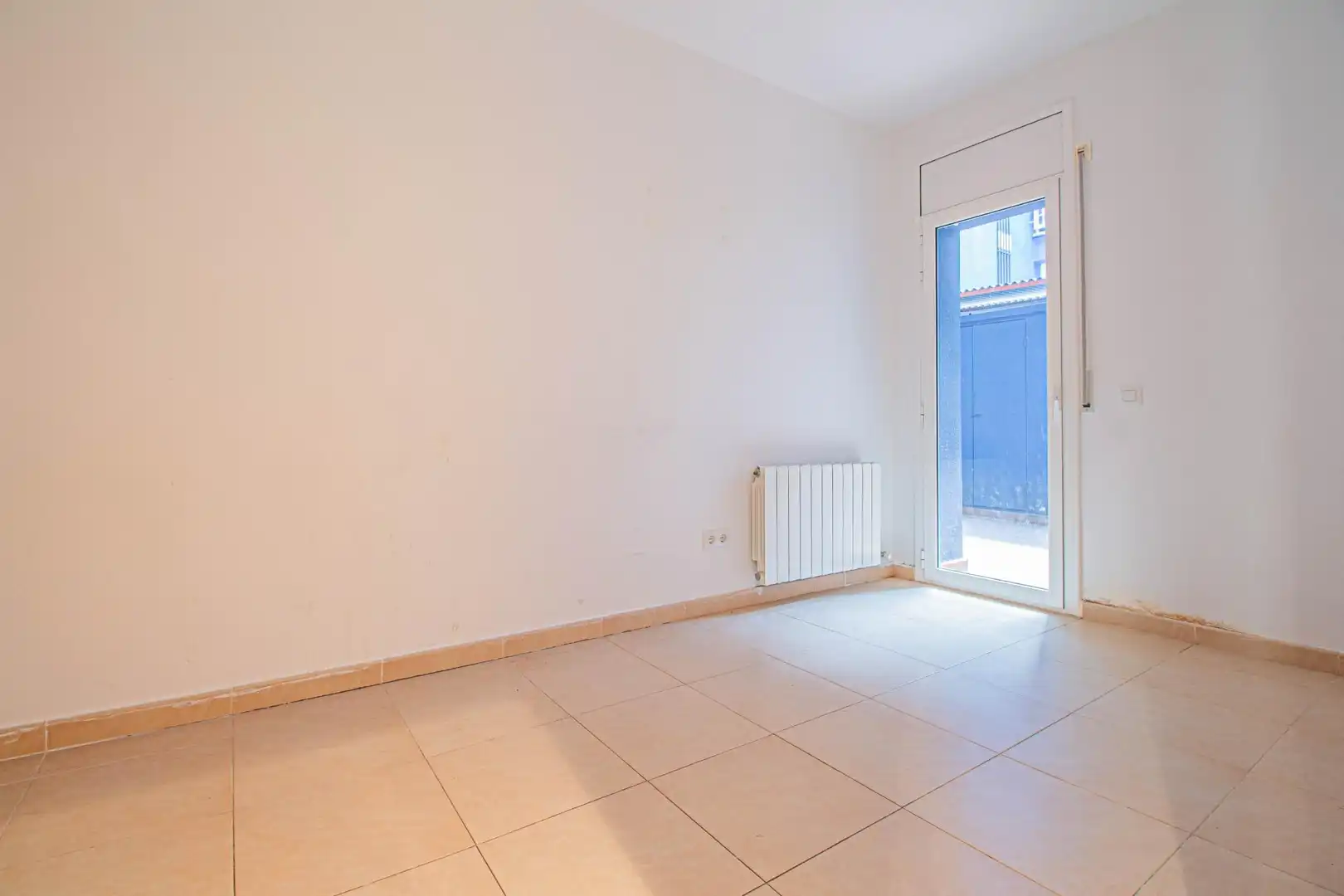 Schlafzimmer von Erdgeschoss zum Verkauf in Figueres mit Heizung