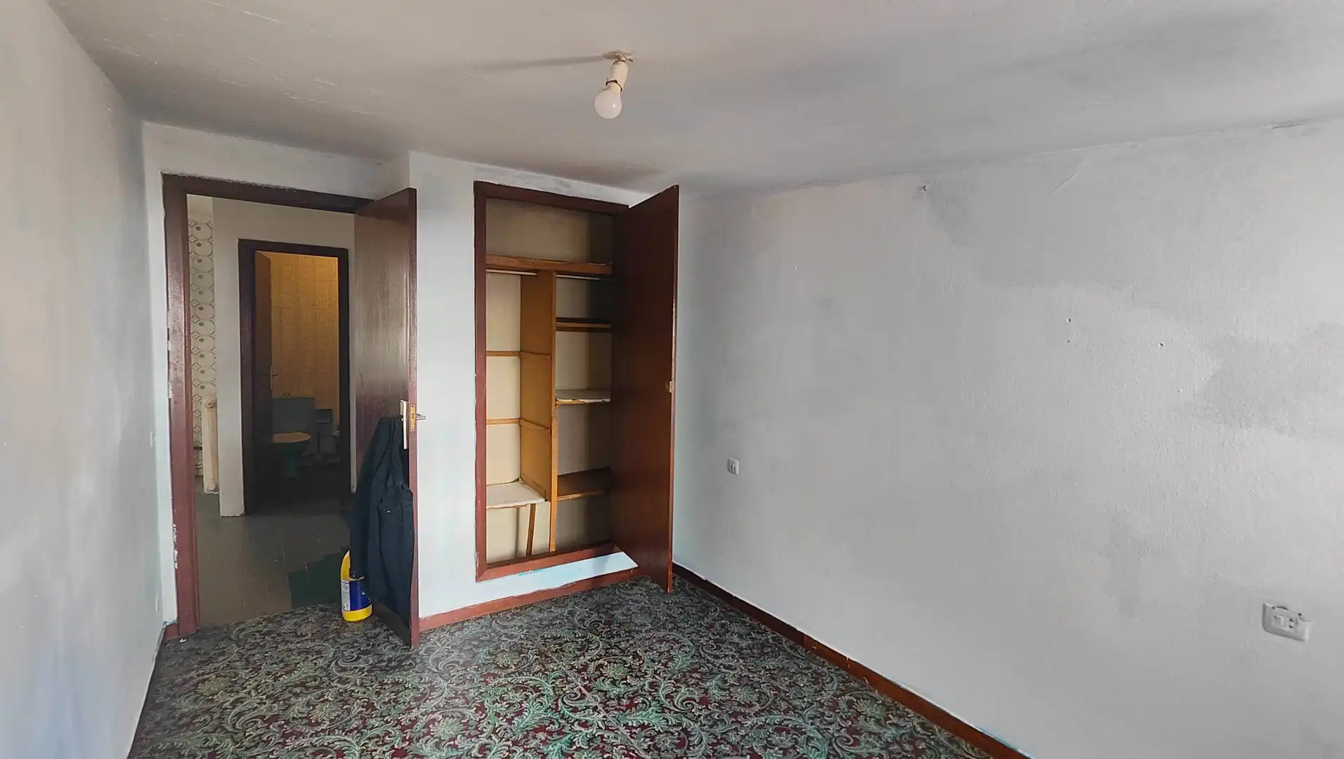 Habitación de Piso en venta en Santiago de Compostela  con Calefacción y Trastero