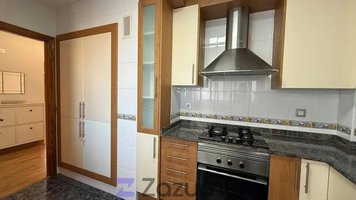 Flat with terrace to rent in C. Fortunato Arias, imagen 11
