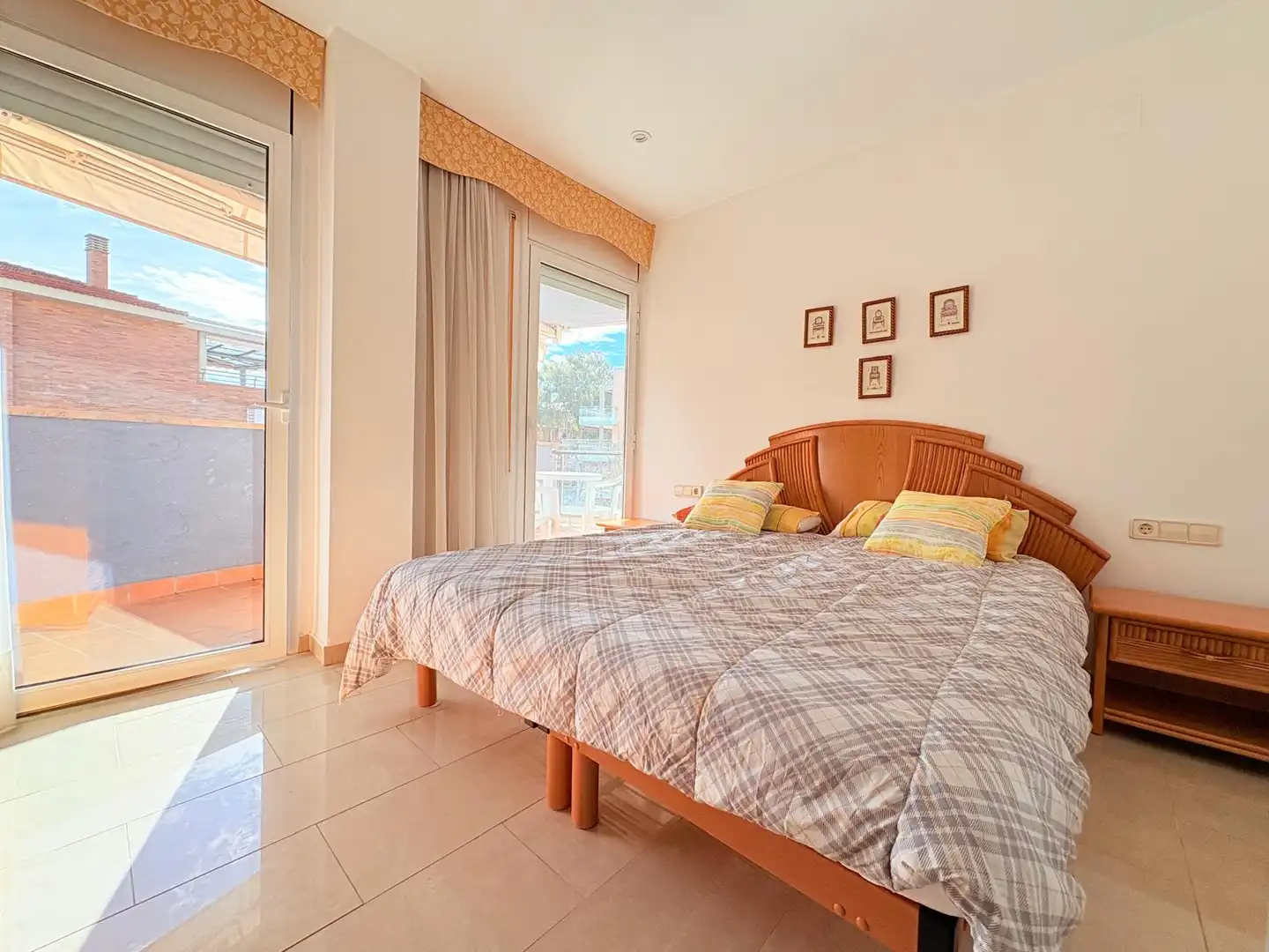 Habitación de Dúplex en venta en Torredembarra con Aire acondicionado, Terraza y Horno