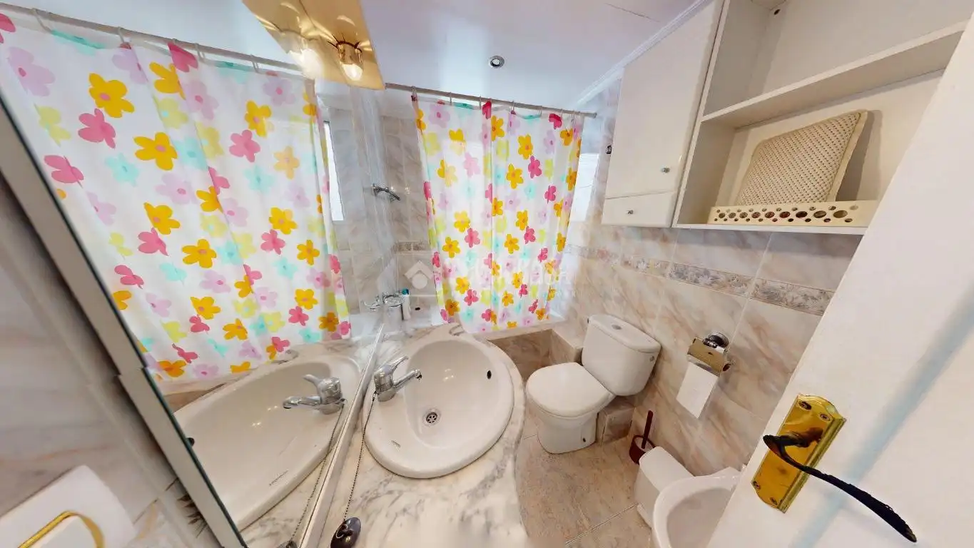 Baño de Piso en venta en Valencia con Balcón