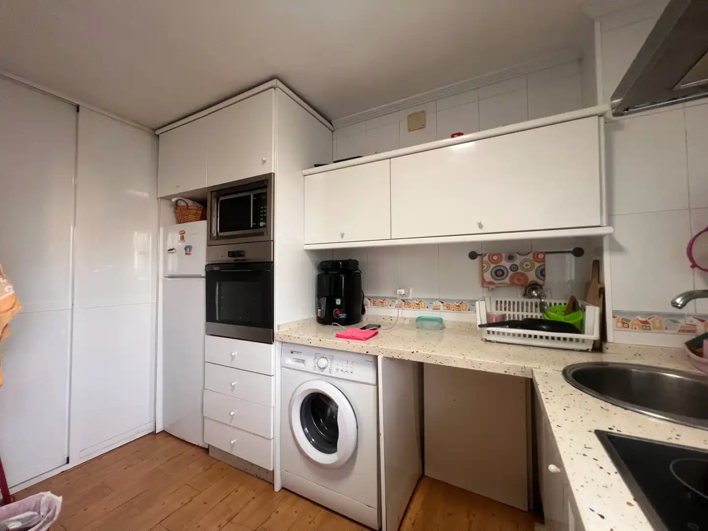 Cocina de Piso en venta en Sevilla con Terraza y Balcón