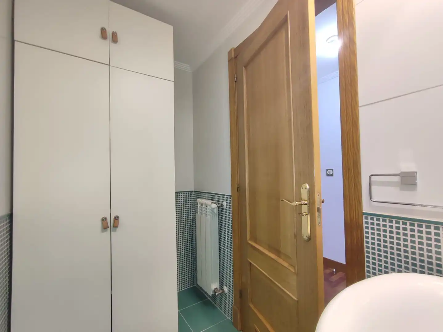 Bany de Pis de lloguer en Gijón  amb Calefacció, Parquet i Traster