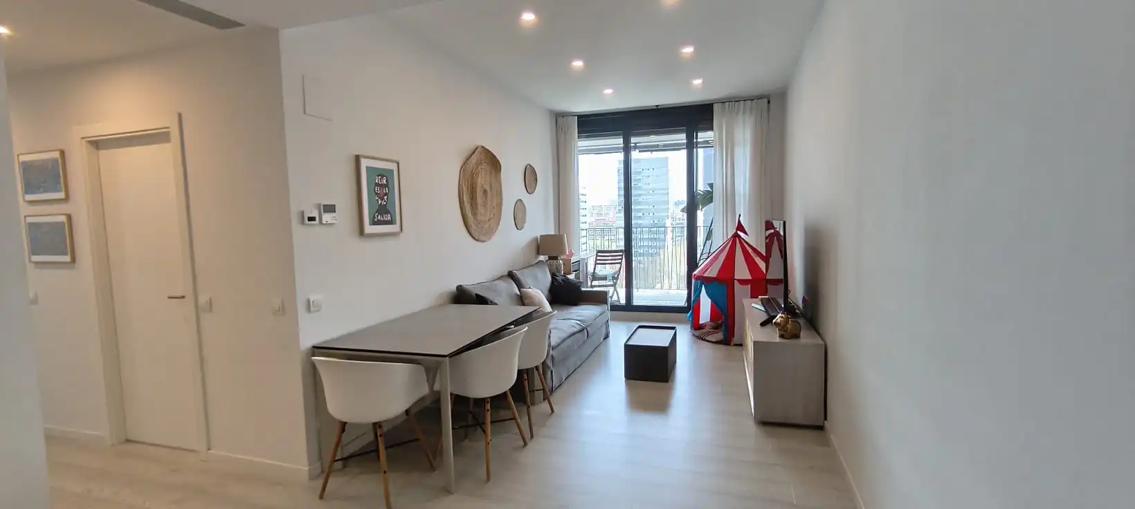 Wohnzimmer von Wohnung zum Verkauf in L'Hospitalet de Llobregat mit Klimaanlage, Heizung und Parkett