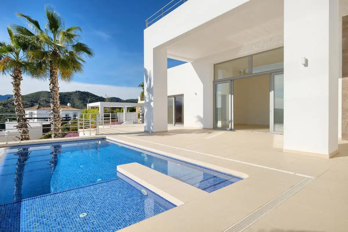 Piscina de Casa o chalet en venta en Benahavís con Jardín privado